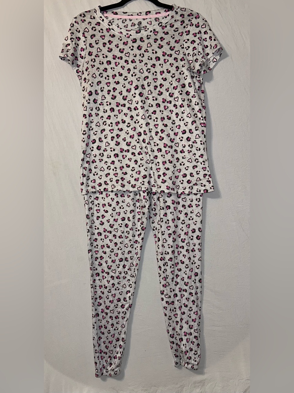 Secret Treasures Pink Leopard Heart Print Pajama Set Small